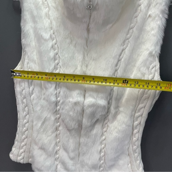 GEUSS faux fur and chunky braid knit zip up vest - Picture 7 of 13
